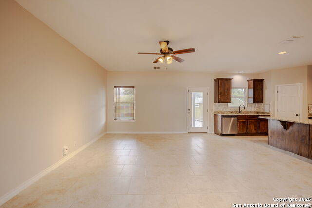 2043 Rocky Ridge Loop Property Photo 8