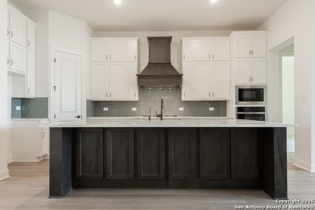 10868 Chestnut Warbler Property Photo 12