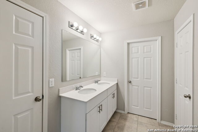 11810 Burnett Ranch Property Photo 7