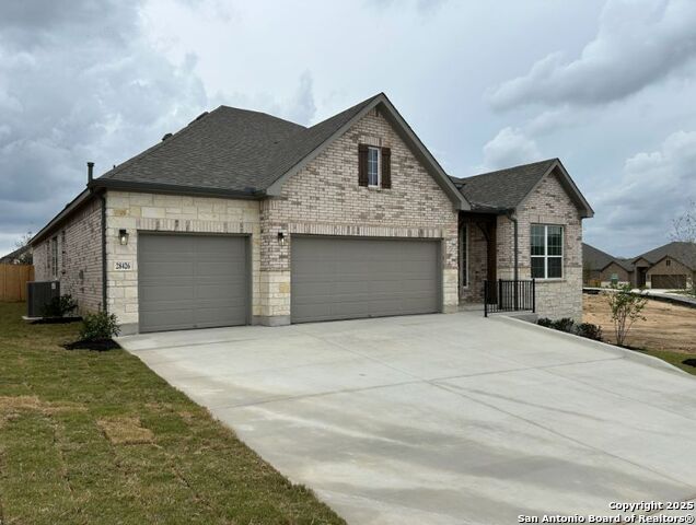28426 Colares Way Property Photo 3