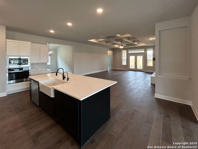 28426 Colares Way Property Photo 8