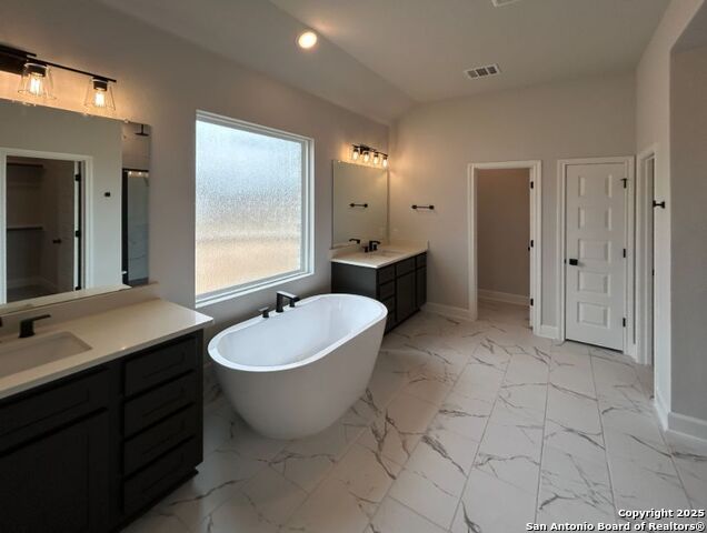 28426 Colares Way Property Photo 16