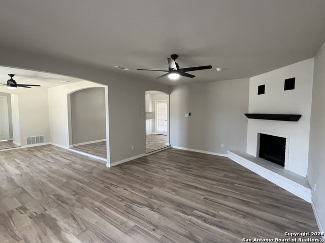 2401 Threadway St Property Photo 3