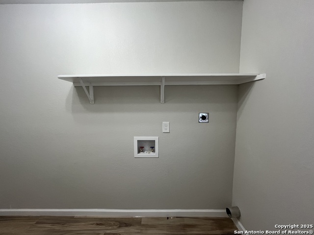 2401 Threadway St Property Photo 11