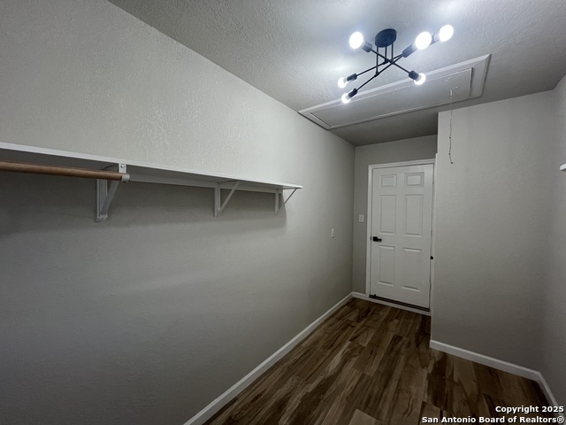 2401 Threadway St Property Photo 12