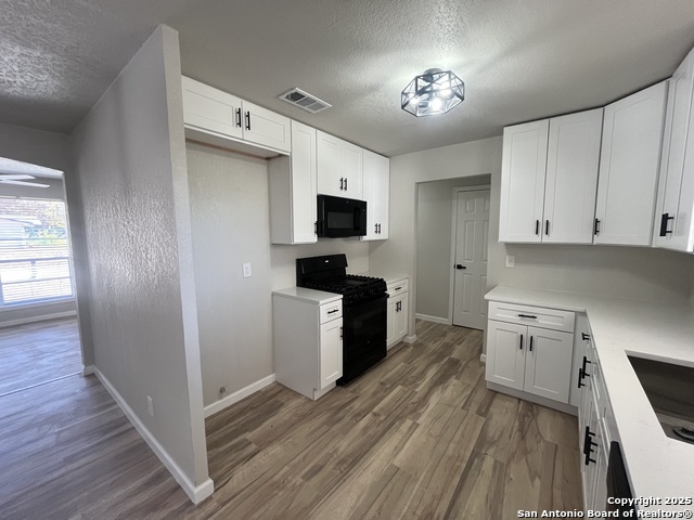 2401 Threadway St Property Photo 21