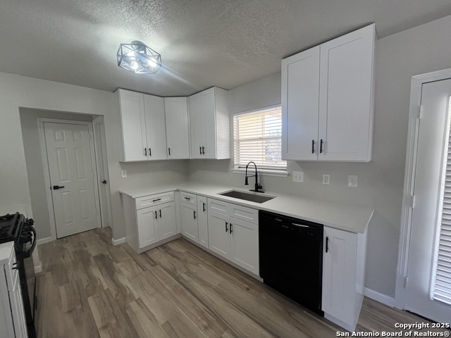 2401 Threadway St Property Photo 22