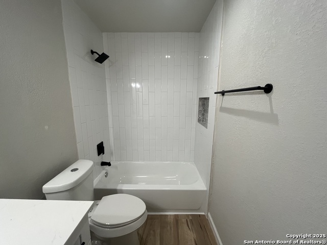 2401 Threadway St Property Photo 34