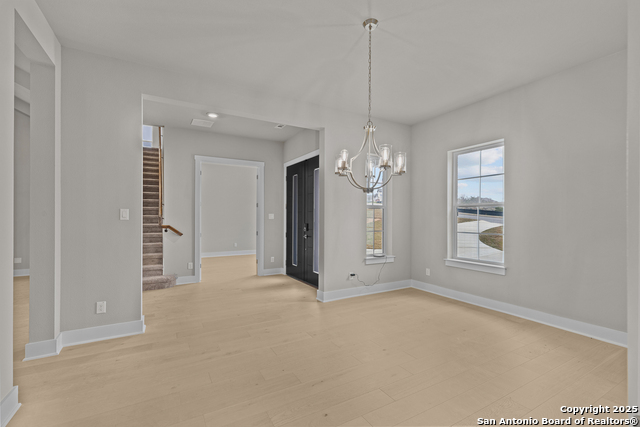 1310 Roxburg Way Property Photo 5