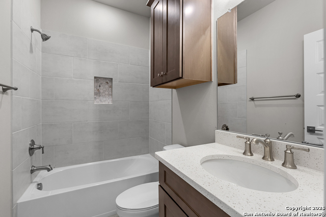1310 Roxburg Way Property Photo 35