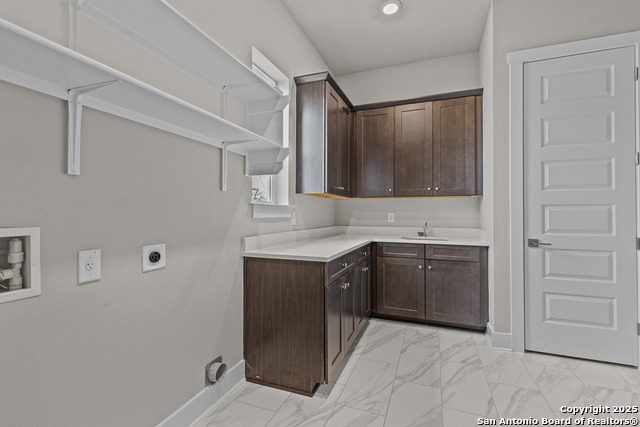 1310 Roxburg Way Property Photo 37