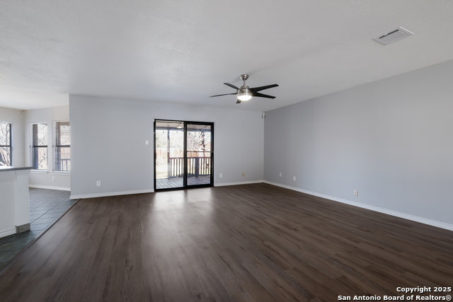 8123 Cantura Mills Property Photo 6