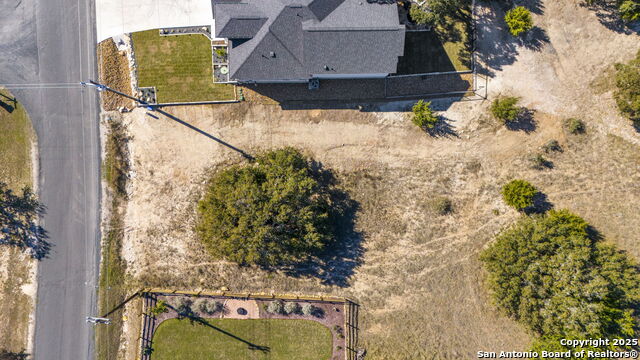 213 S Calvin Barrett Property Photo 4