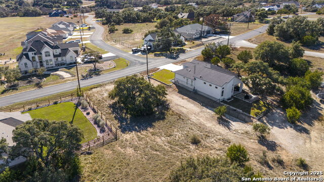 213 S Calvin Barrett Property Photo 7