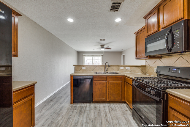 6611 Poseidon Way Property Photo 9