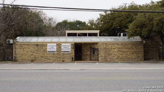 1221 Ww White Property Photo 1