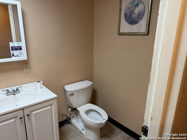 1221 Ww White Property Photo 6