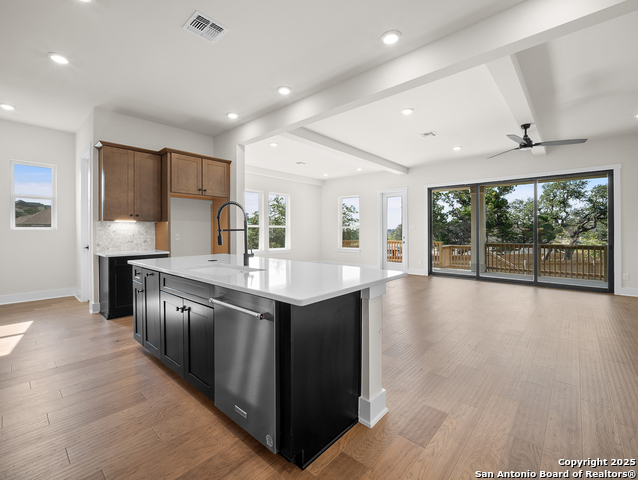 1402 Berkdale Bluff Property Photo 4