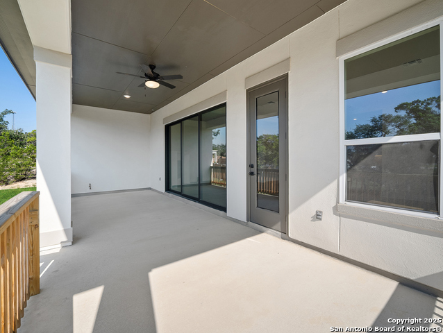 1402 Berkdale Bluff Property Photo 19