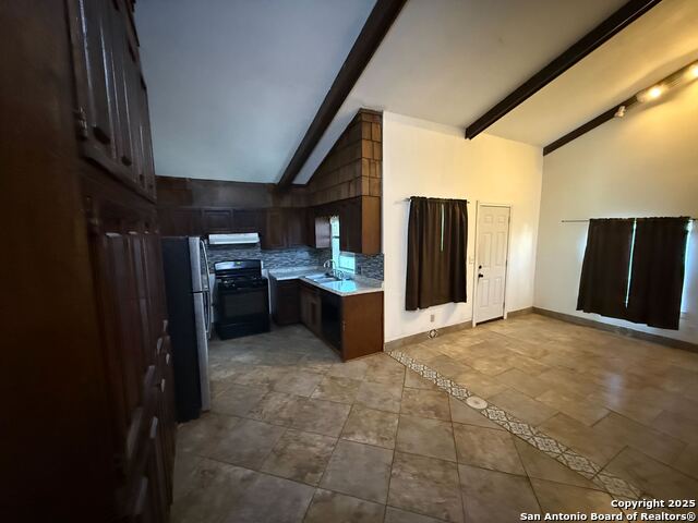 235 Altgelt Ave Property Photo 6