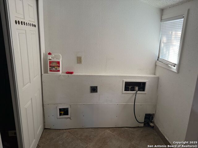 235 Altgelt Ave Property Photo 9