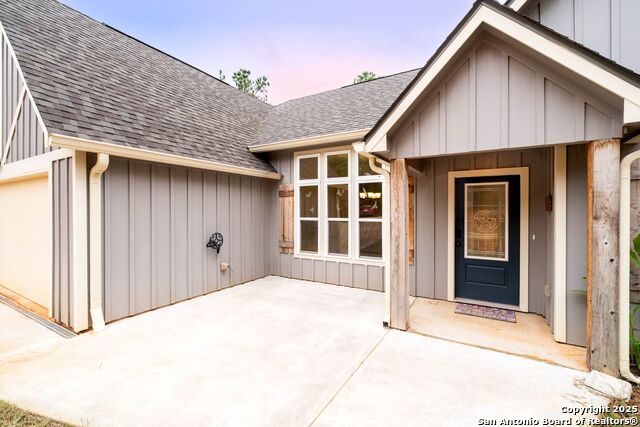 113 Post Oak Ct Property Photo 3