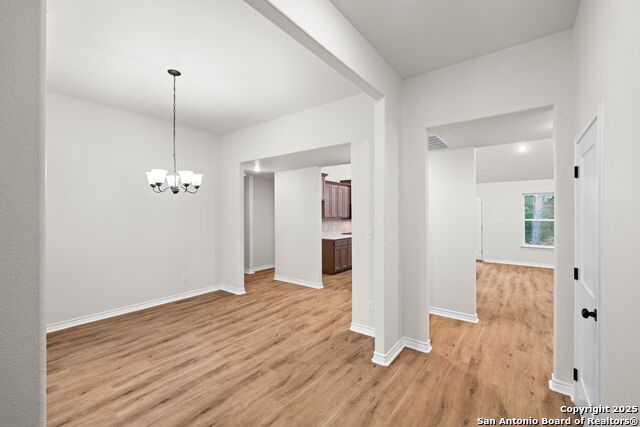 113 Post Oak Ct Property Photo 6