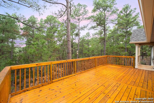 113 Post Oak Ct Property Photo 34