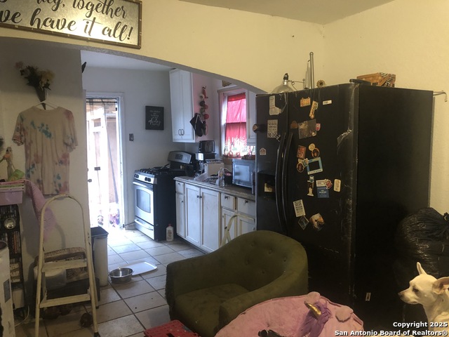 454 Blue Bonnet St Property Photo 3