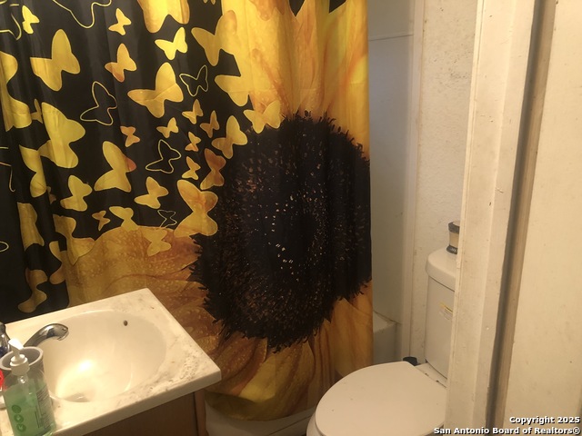 454 Blue Bonnet St Property Photo 5