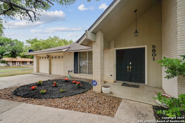5801 Windvale Dr Property Photo 2