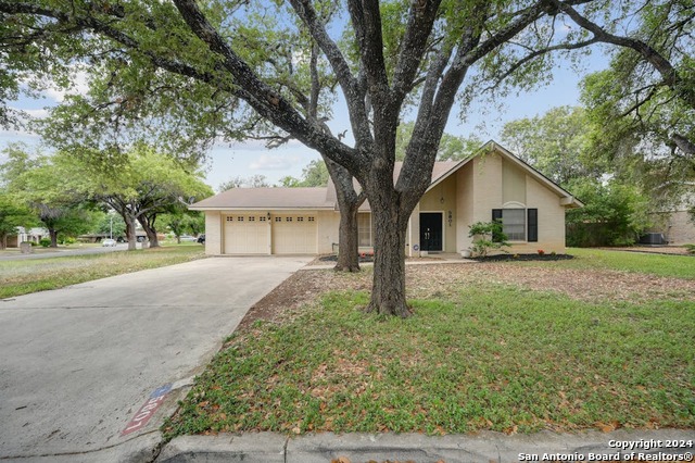 5801 Windvale Dr Property Photo 3