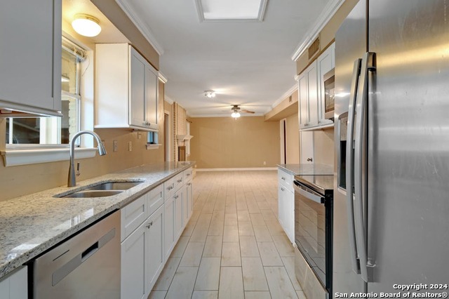 5801 Windvale Dr Property Photo 12
