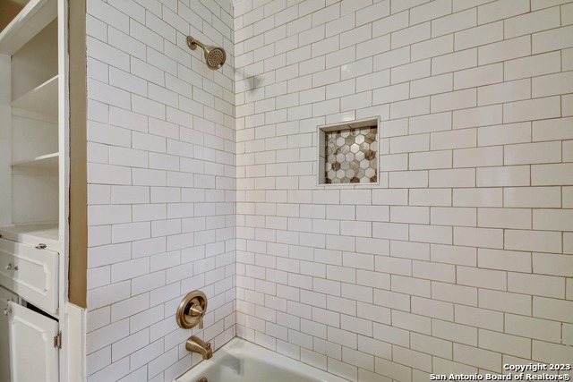 5801 Windvale Dr Property Photo 25