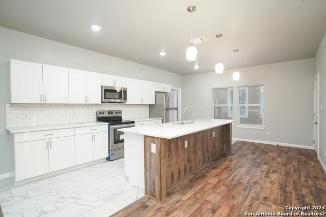 3723 Commercial Ave Property Photo 6