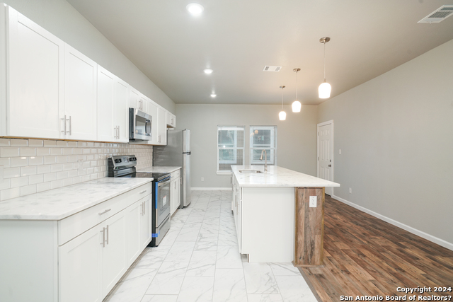 3723 Commercial Ave Property Photo 7