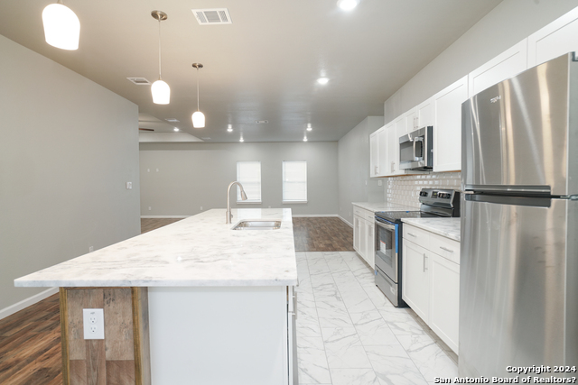 3723 Commercial Ave Property Photo 8