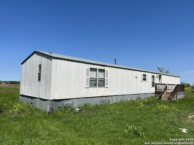 312 County Road 1295b Property Photo 6