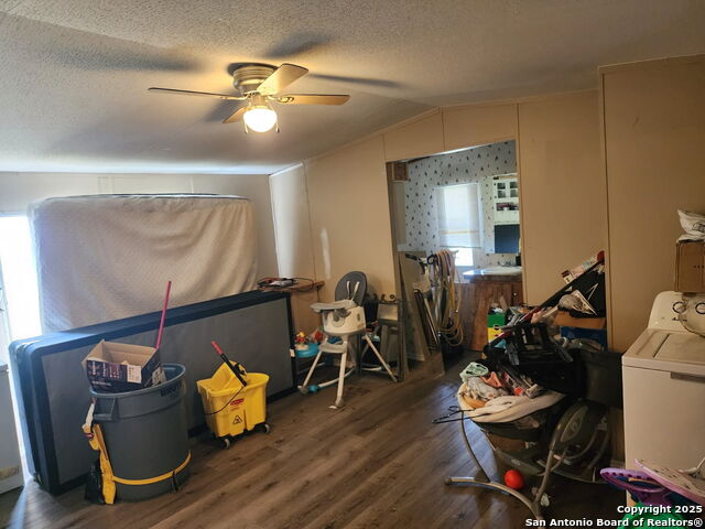 312 County Road 1295b Property Photo 16