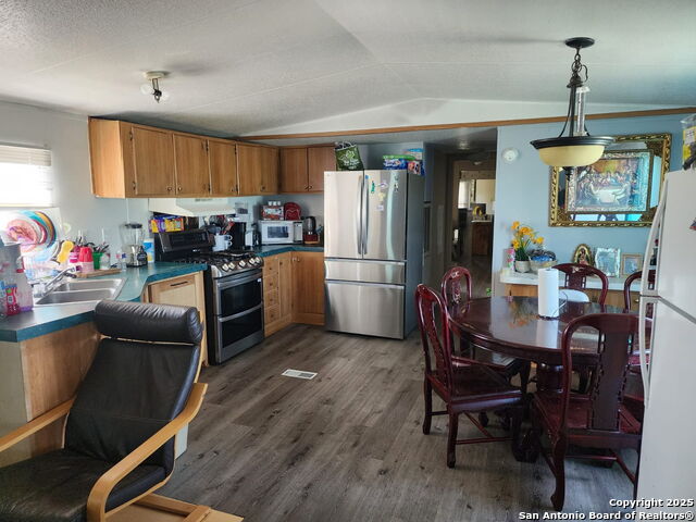 312 County Road 1295b Property Photo 24