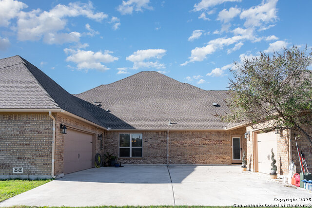 6809 Laura Blf Property Photo 4
