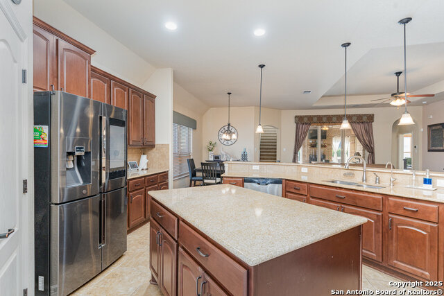 6809 Laura Blf Property Photo 7