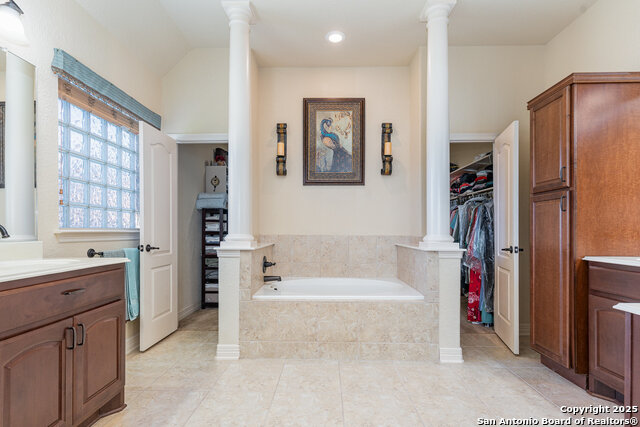 6809 Laura Blf Property Photo 20