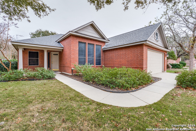 18306 Edwards Blf Property Photo