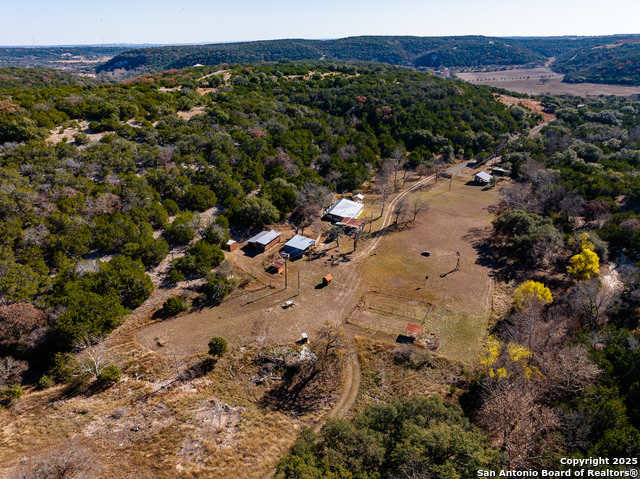 150 Coker Holw Property Photo 16