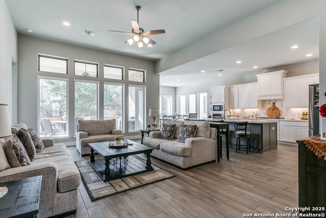 14330 Moon Eye Trl Property Photo 7