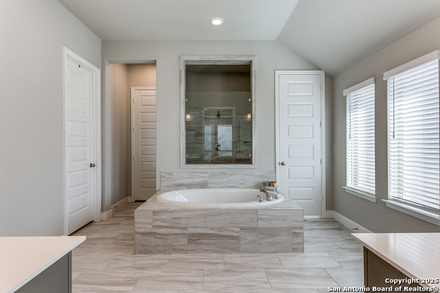 14330 Moon Eye Trl Property Photo 25