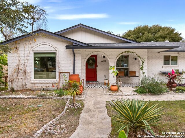 430 De Soto Dr Property Photo 5