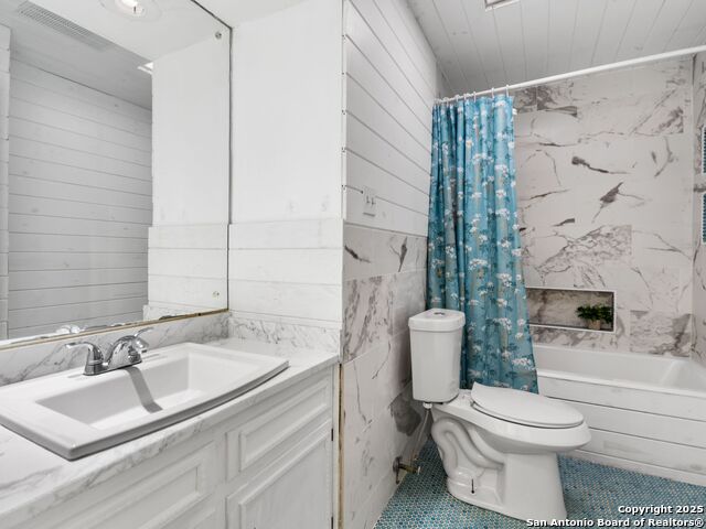 430 De Soto Dr Property Photo 24