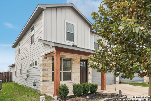 11518 Lightning Way Property Photo 3